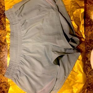 LULU Lemon Hottie Hots 2.5 inches